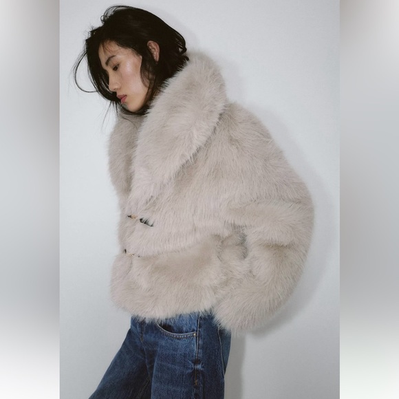 New ZARA Short Faux Fur Toggle Coat - Picture 2 of 9